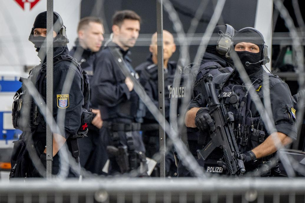 German Authorities Raid Hundreds of Properties in Connection to Monarchist Coup Plot