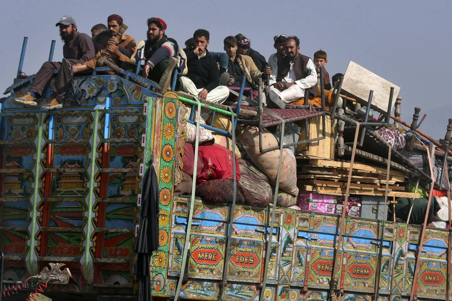 Pakistan and Iran Deport Thousands of Afghans Amid UN Plea