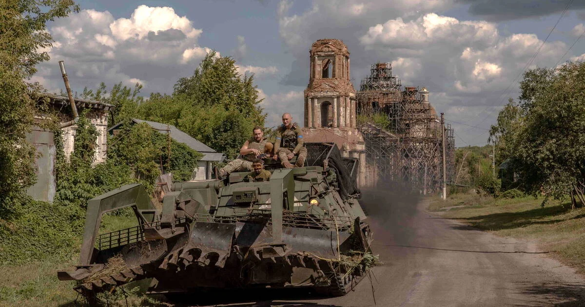 Russia Diverts Troops to Counter Ukraine’s Kursk Offensive