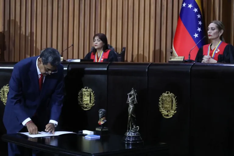 Venezuelan Opposition Presidential Candidate Refuses to Attend Supreme Court Hearing