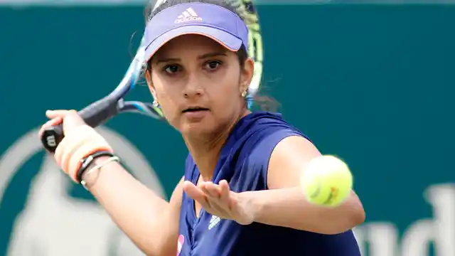 Sania Mirza, the new women’s doubles number 1, during her Charleston WTA Final. (Photo: AP)