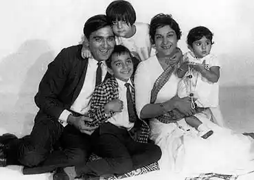 Sunil Dutt and Nargis with their children Priya, Sanjay and Namrata
