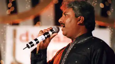 Ustaad Rashid Khan performing at a concert. (Courtesy: <a href="https://www.facebook.com/pages/Ustaad-Rashid-Khan/92568358276">Ustaad Rashid Khan’s Facebook page</a>)