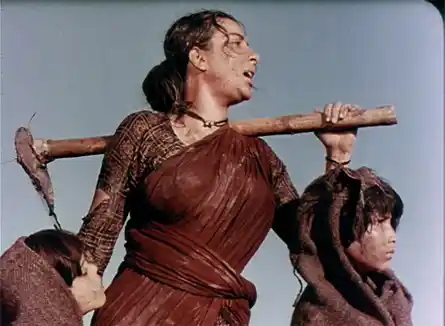 Nargis Dutt in <i>Mother India.</i>” data-reactid=”254″><figcaption class=