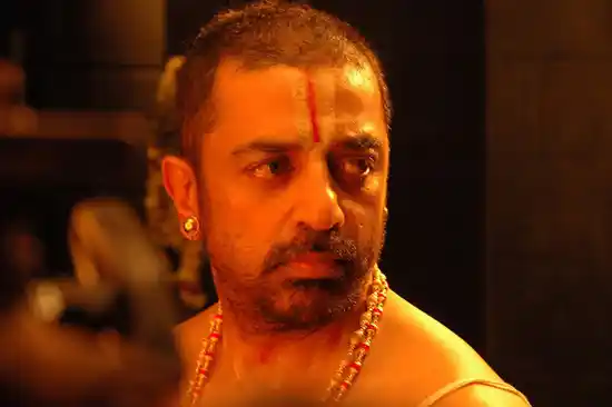 Kamal Haasan in a scene from <i>Dasavatharam </i>(2008)