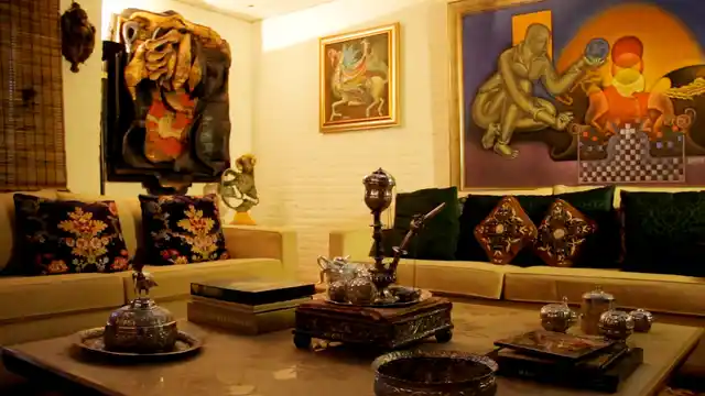 Satish Gujral’s living room dominated by his art works on canvas, burnt wood and bronze (Photo Courtesy: Sahar Zaman)
