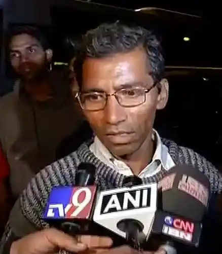 Vinayak Kiloliya, father of a survivor. (Photo Courtesy: ANI)