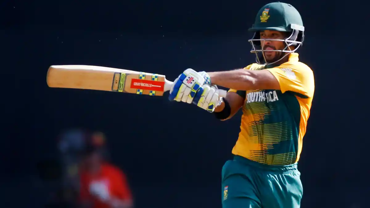 Jean-Paul Duminy’s tally of sixteen sixes in ten matches is the highest in T20Is involving India and South Africa.