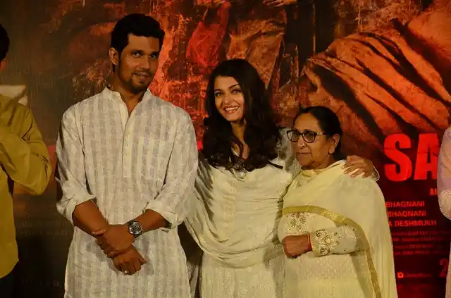 Randeep Hooda and Aishwarya Rai with Dalbir Kaur at a promotional event for <i>Sarbjit </i>(Photo: Yogen Shah)