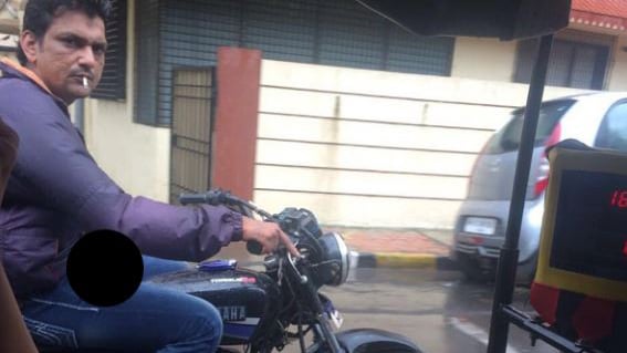 The photograph tweeted out by the girl to the Mumbai Police. (Photo Courtesy : Twitter/<a href="http://https://twitter.com/ZChashteh/status/752899833657233409?ref_src=twsrc%5Etfw">ZChashteh</a>)