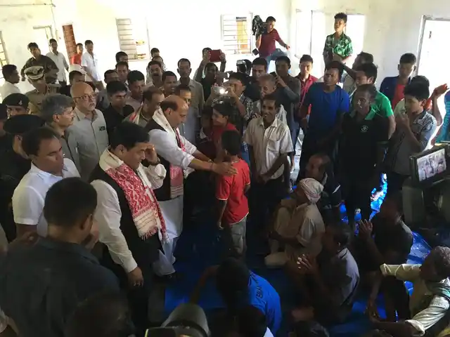 Home Minister Rajnath Singh meets families in Assam affected by floods on Saturday, 30 July 2016. (Photo courtesy: Twitter/@<a href="https://twitter.com/HMOIndia/status/759330666483945472">HMOIndia</a>)