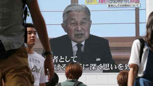  The Japanese emperor, in a rare address to the public, signaled his apparent wish to abdicate by expressing concern about his ability to carry out his duties fully. (Photo: AP)&nbsp;