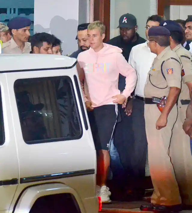 Justin Bieber arrives in Mumbai. (Photo: Yogen Shah)