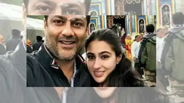 Abhishek Kapoor and Sara Ali Khan at Kedarnath. (Photo courtesy: <a href="https://twitter.com/SaraAliKhanFC/status/873460529272115200/photo/1">Twitter/ saralikhanfc</a>)