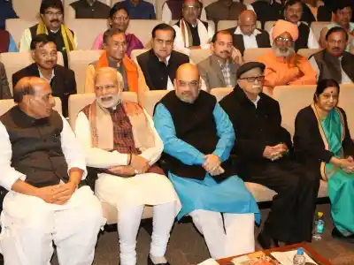 New Delhi: Prime Minister Narendra Modi, BJP president Amit Shah, leaders LK Advani, Rajnath Singh, Sushma Swaraj and others during the BJP Parliamentary Party meeting at Parliament House in New Delhi on Dec. 20, 2017. (Photo: Amlan Paliwal/IANS)
