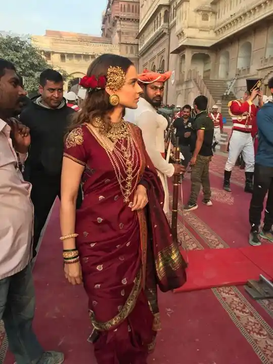 Kangana Ranaut in <i>Manikarnika.</i>” data-reactid=”272″><figcaption
class=merriweather-bold data-reactid=273>Kangana Ranaut in <i>Manikarnika.</i></figcaption><figcaption
class=