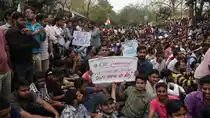 SSC aspirants stage massive protests against the alleged ‘scam’ on 4 March. 