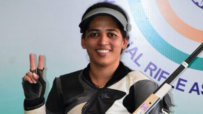 When Parrikar Wrote Shooter Tejaswini a Cheque to Help in Training