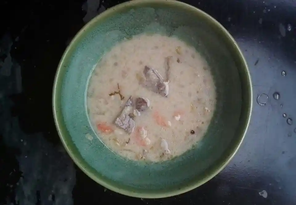 <i>Kharavani</i> blends raw mango with coconut milk and shrimps.