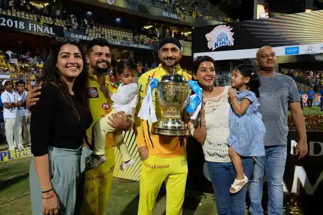 Thala Bhajji and Thala Raina with family.