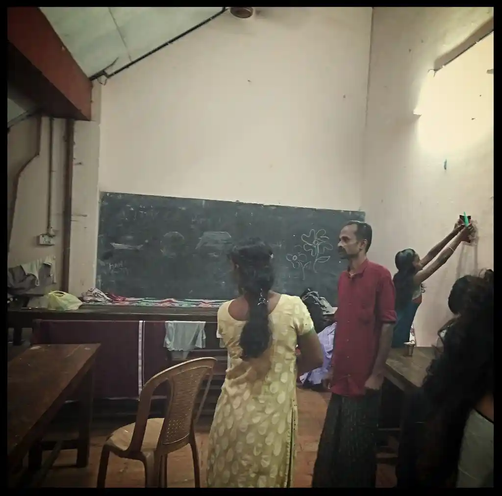 A Classroom Has Been Set Up To Accommodate Flood Victims A Classroom Has Been Set Up To Accommodate Flood Victims