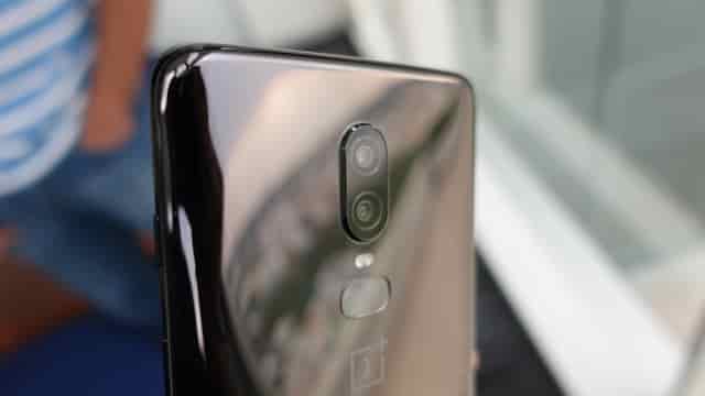 Dual rear cameras on the OnePlus 6.&nbsp;