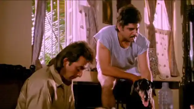 Pankaj Dheer as the Inspector in <i>Sadak</i>.