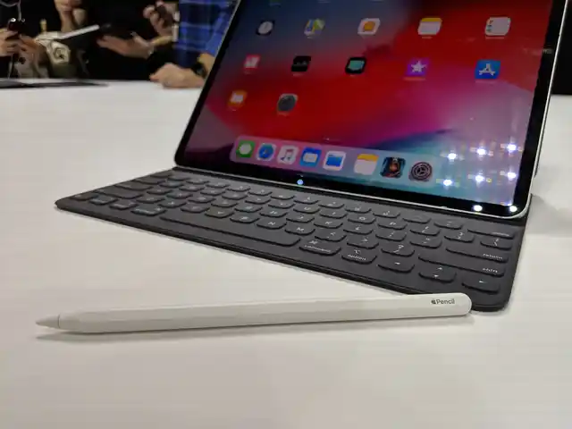 You can wirelessly charge the Pencil on the iPad Pro. 