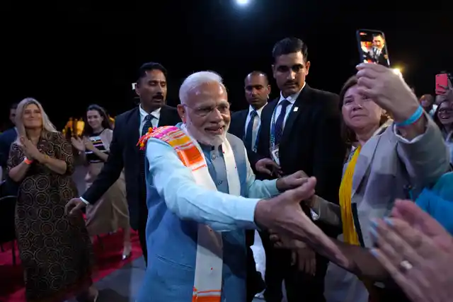 Prime Minister Narendra Modi greets participants of a Yoga for Peace event in Buenos Aires, Argentina on Thursday 29 November, on the sidelines of the G20 Summit.