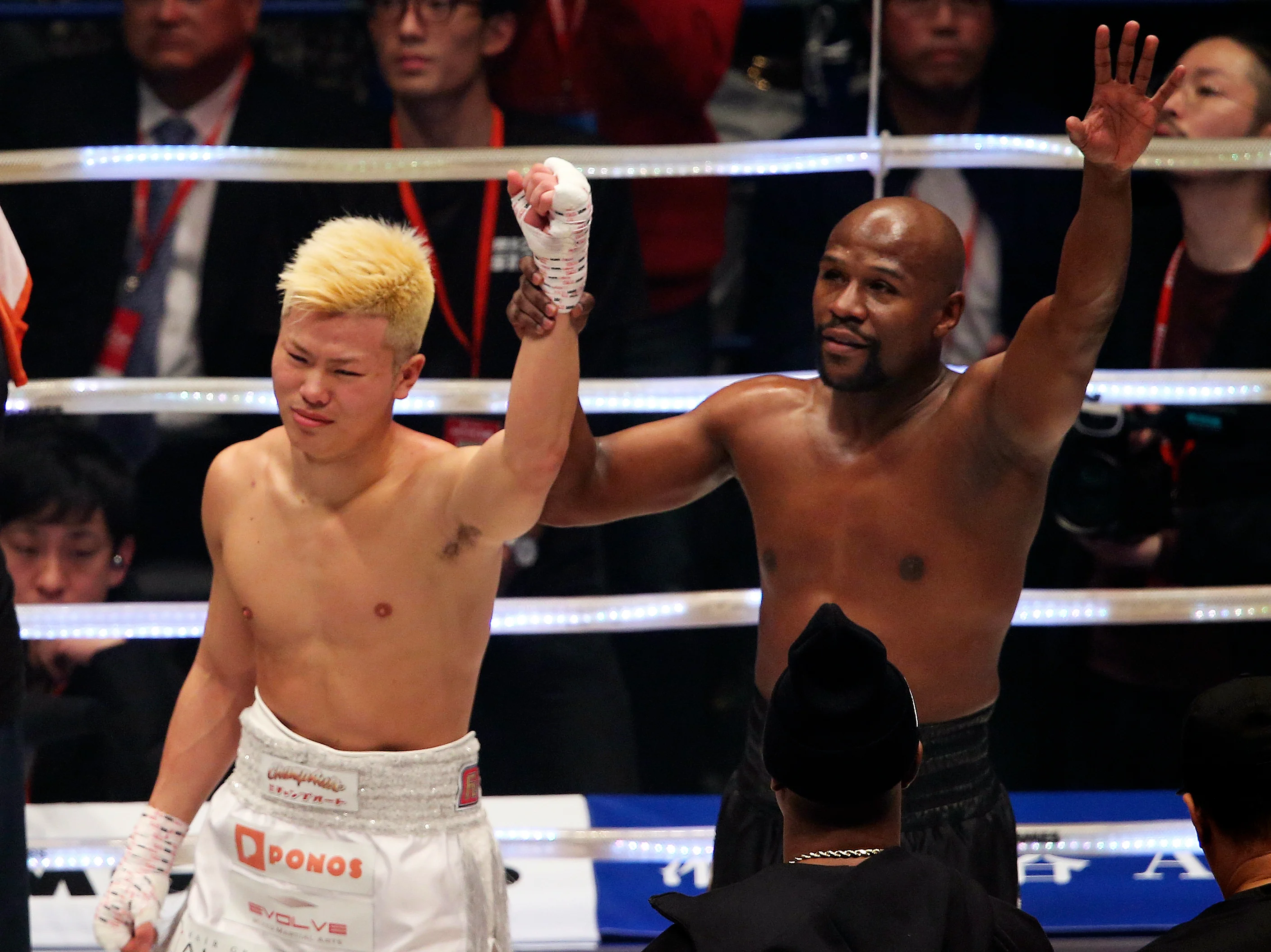 Floyd Mayweather Reportedly Earns $9M for 1st Rd TKO of Tenshin Nasukawa Floyd Mayweather Reportedly Earns $9M for 1st Rd TKO of Tenshin Nasukawa