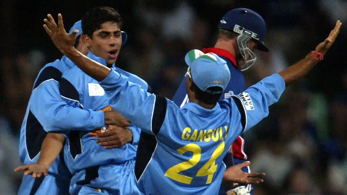 Dada, Dada Turns 47 & We Still Remember When Dhoni Invited Him To Lead The Team For One Final Time Before Retirement!