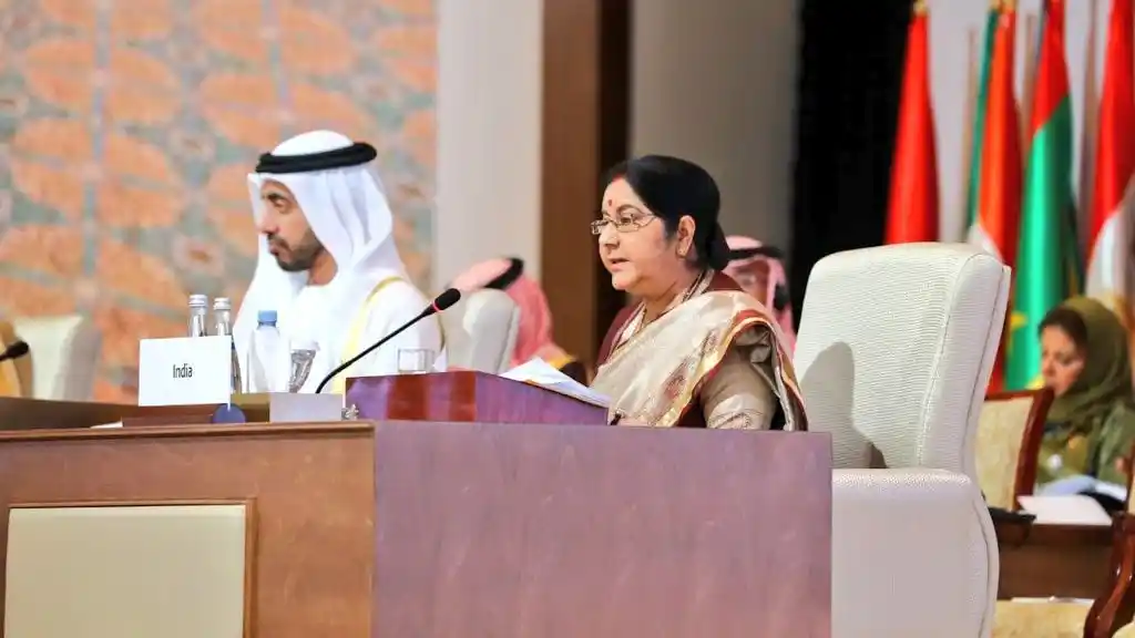 EAM Sushma Swaraj attended the inaugural plenary session of the two-day OIC meeting on Friday, 1 March.