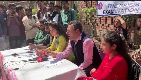 DU Issues Show Cause Notice to Students Protesting ‘Mass Failures’