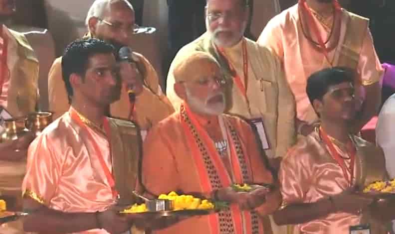 https://images.assettype.com/thequint%2F2019-04%2F459d290f-ffdd-4034-b865-9823dcbb6590%2Fvaranasi.png?q=35&auto=format%2Ccompress&w=1200