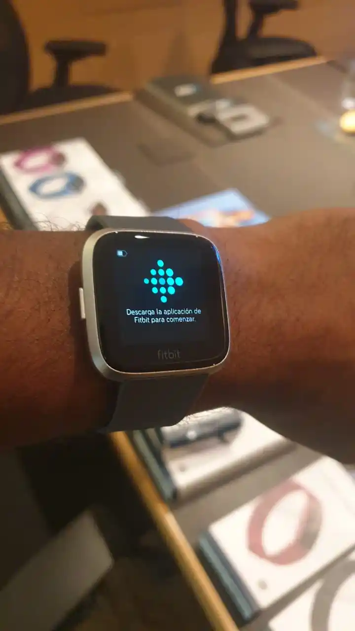 #Techy!! Tech News for Tech Geeks 22 The Fitbit Versa Lite does not have any physical touch buttons unlike the Versa.