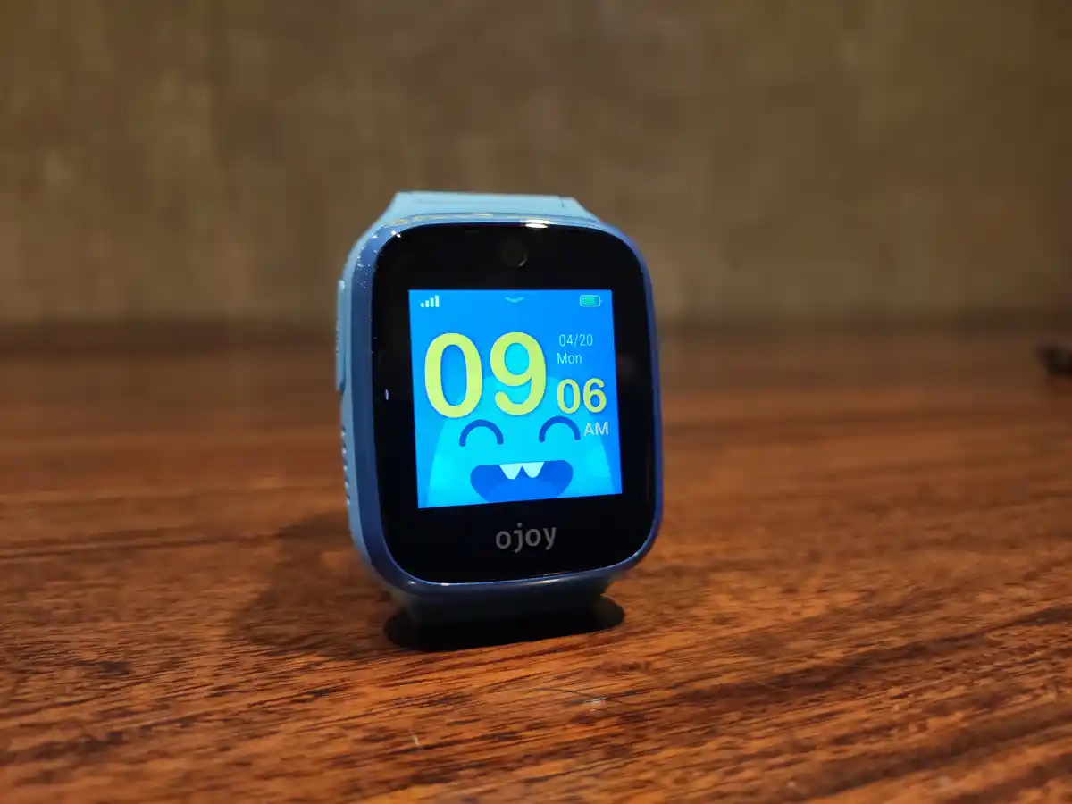#Techy!! Tech News for Tech Geeks 14 The Ojoy A1 smartwatch for kids.