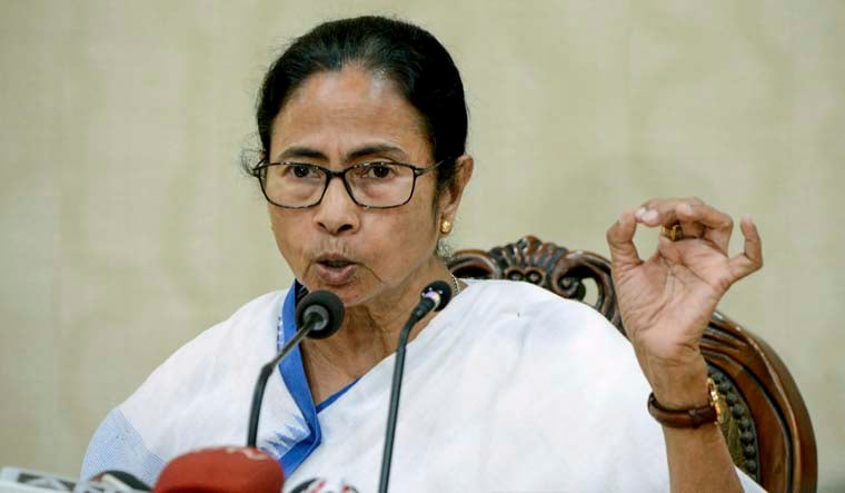 Mamata Meets Amit Shah in Delhi, Raises Assam NRC Issue