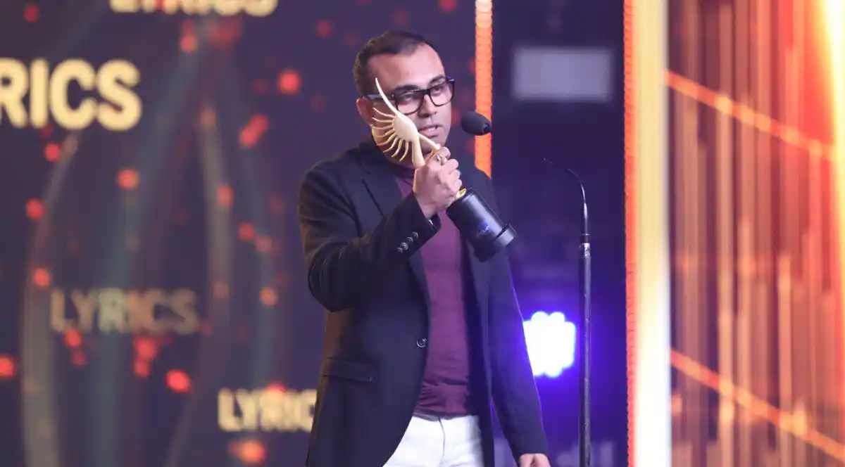 Amitabh Bhattacharya won for the lyrics of <i>Dhadak.</i>