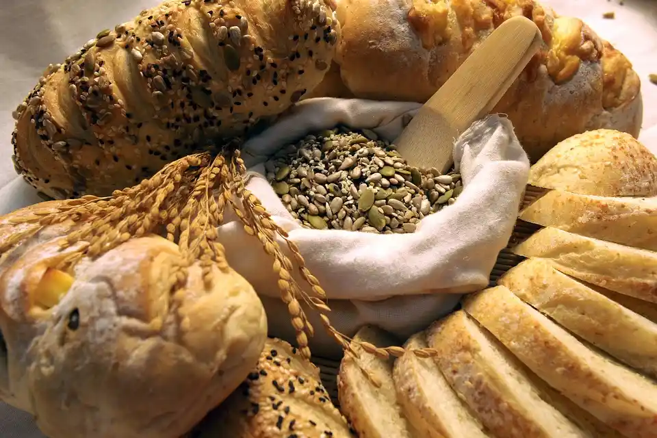 Avoiding all carbohydrates is not an effective solution to battling cancer.