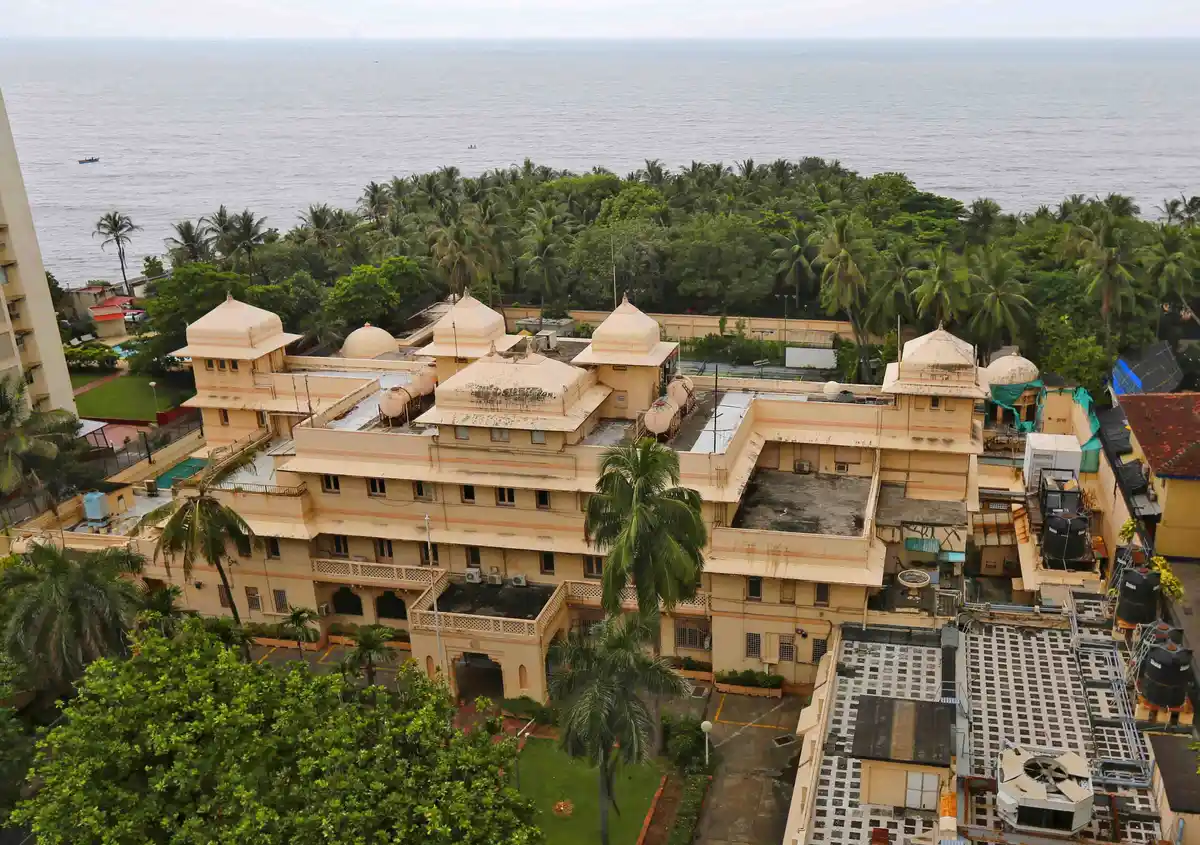 Facilities Mumbai Mansions from Rs. 90 to 300 crores will give you