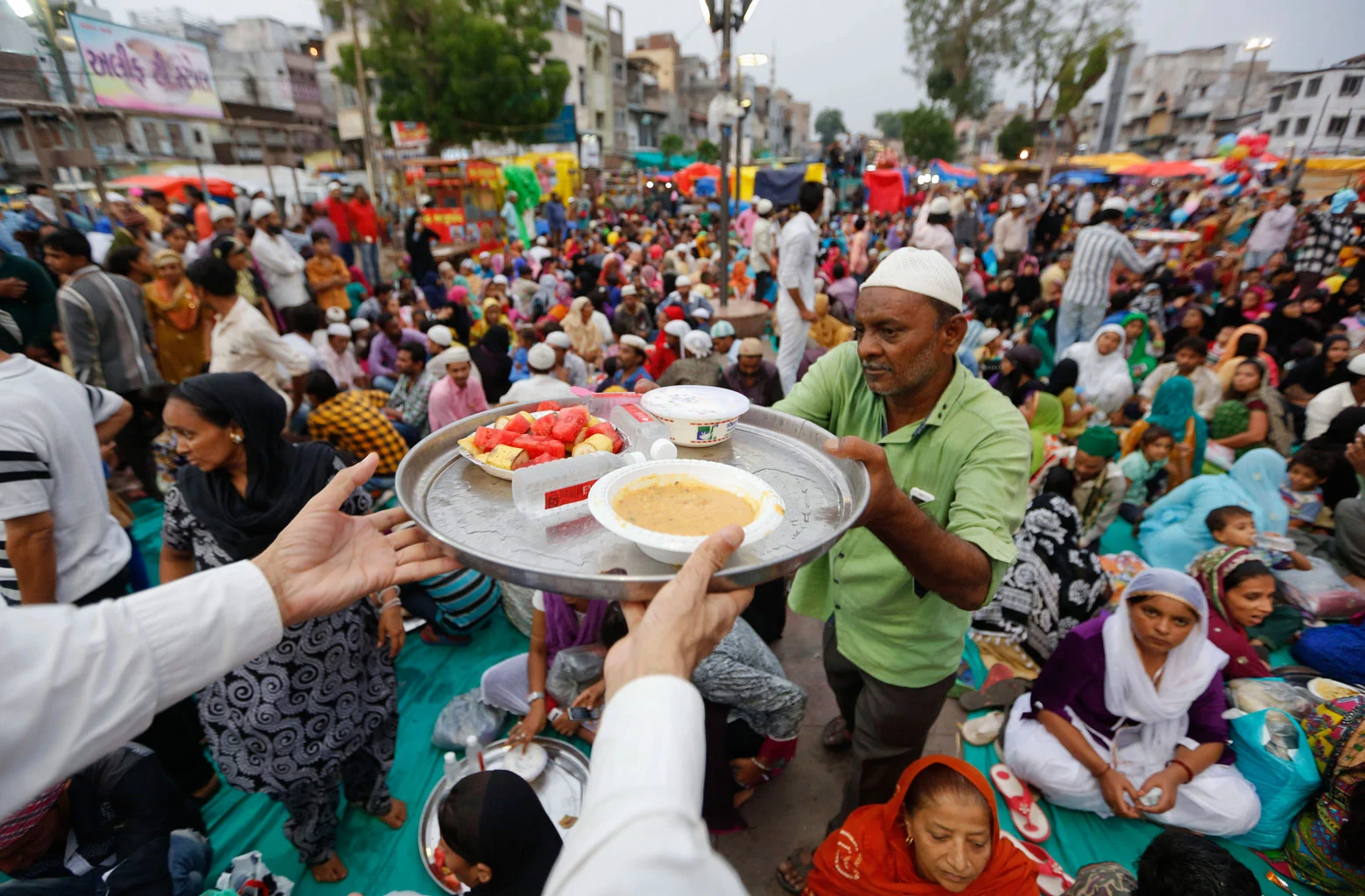In Photos: India Gears Up for Eid Celebrations - The Quint