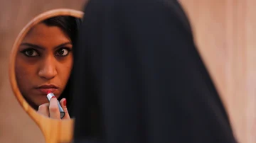 https://img.sheroes.in/img/default_img.jpg