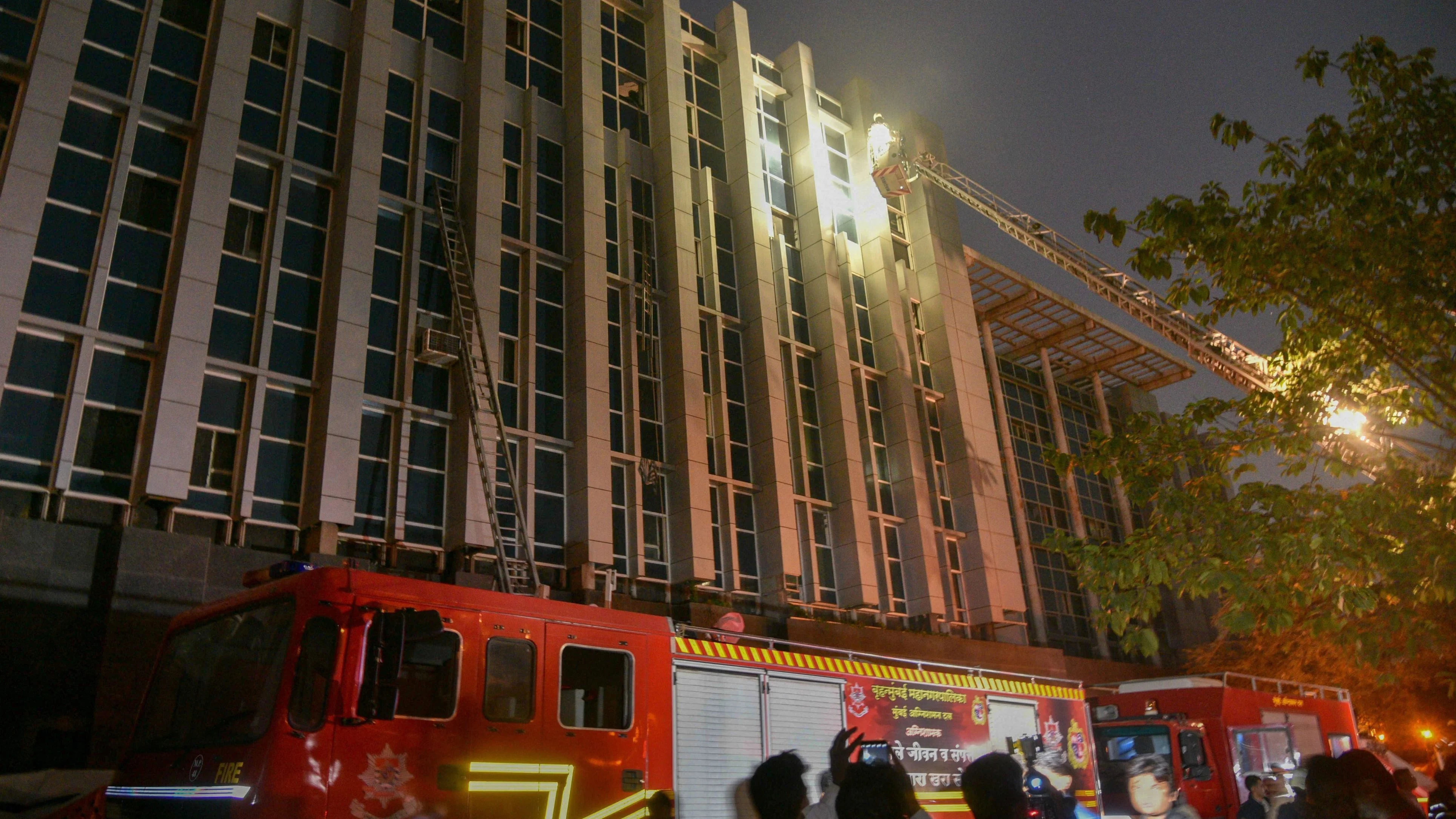 Man Who Lost Baby to Hospital Fire, Resorts to a Doormat for Cover