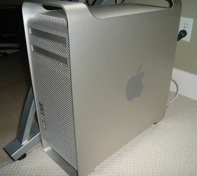 Apple’s Most Powerful Mac Pro Brings Back the Classic CheeseGrater Design