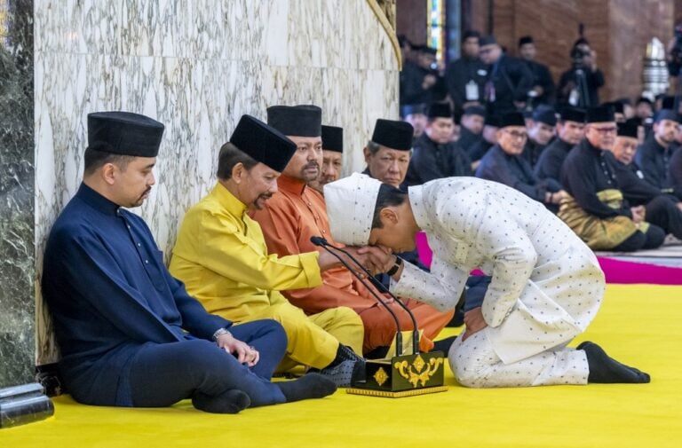 Leaders and blue bloods descend on Brunei for royal wedding climax