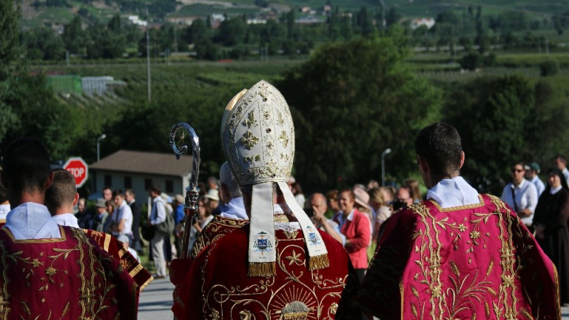Paper exposes alleged abuse of breakaway Catholic group