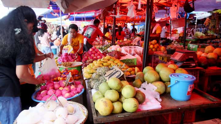 FILE: Wet market in Quezon City on 30 December 2023.