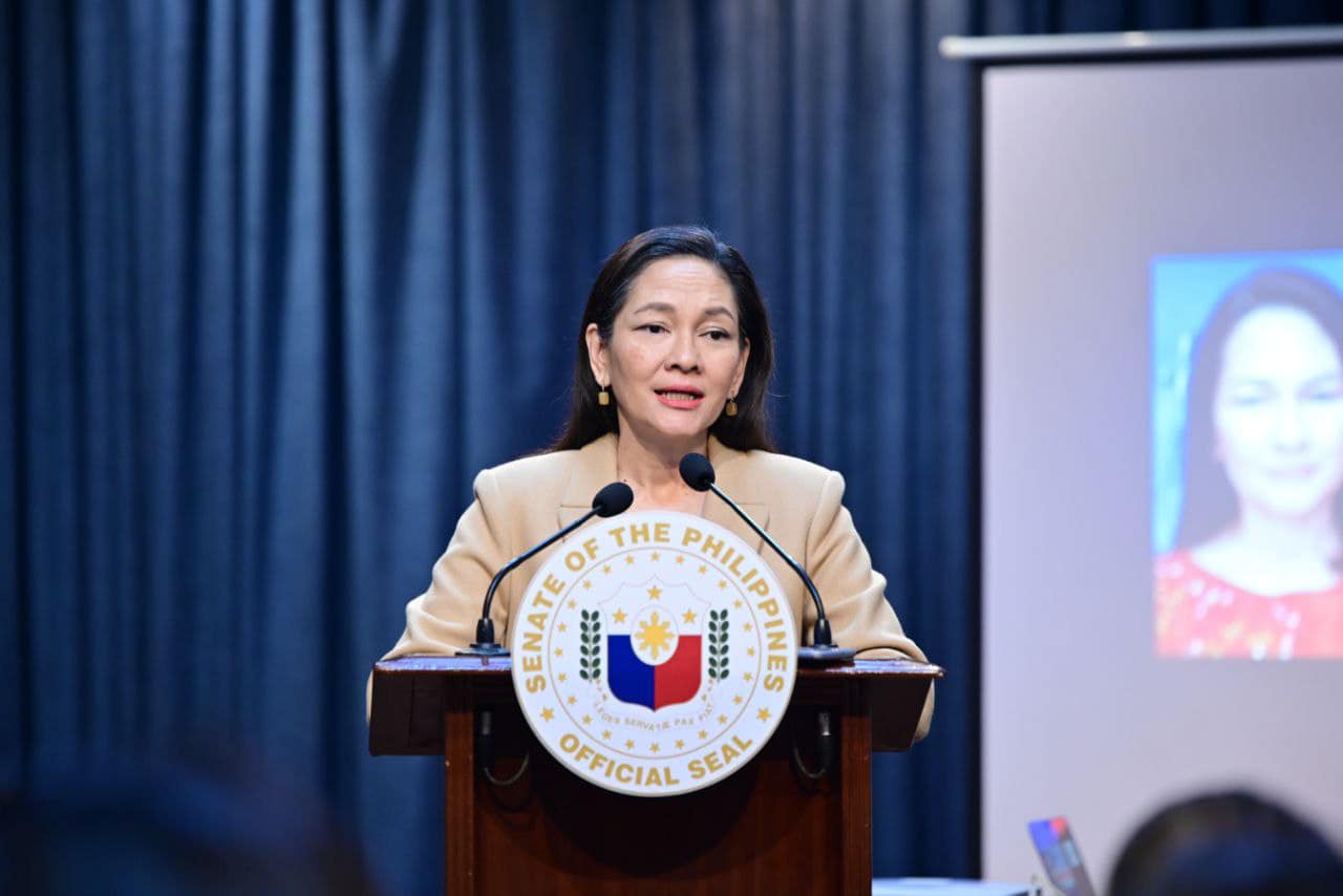 Hontiveros welcomes DOJ move to halt grant of working visa