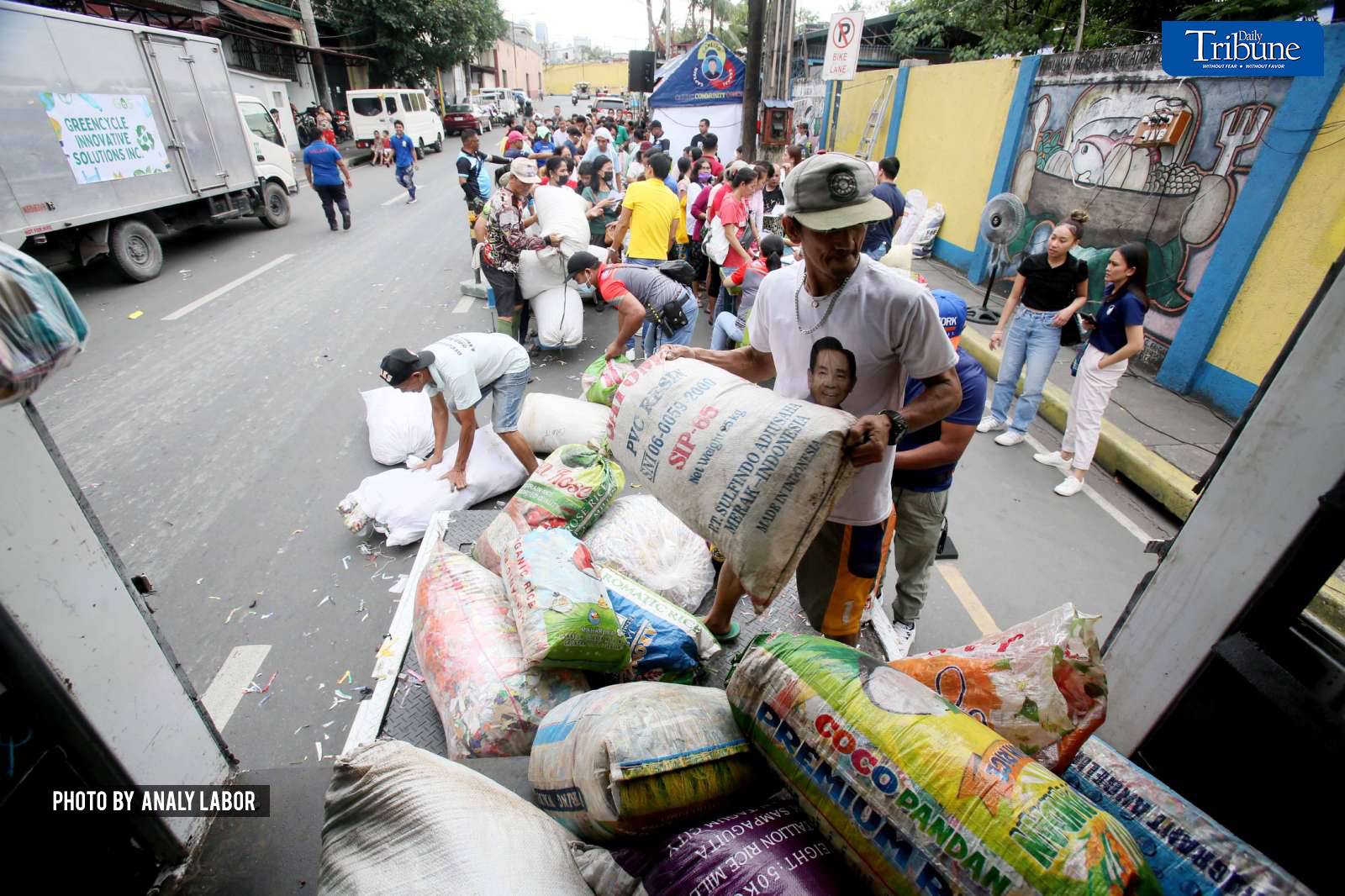 'Palit Basura Para Sa Pagkain Sa Mesa'