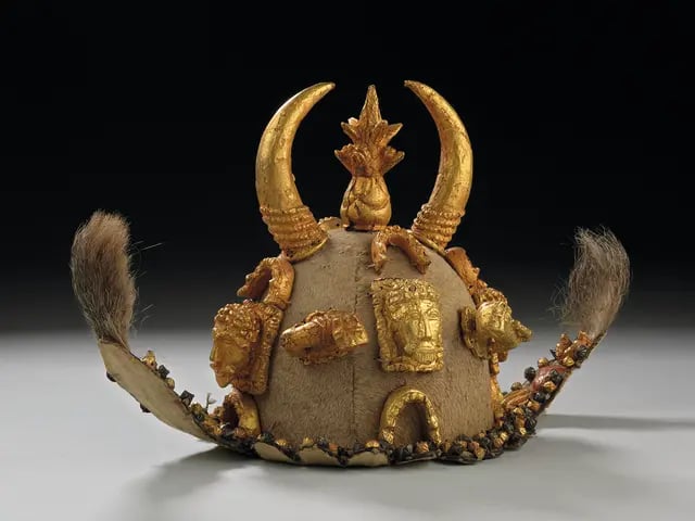 The artifacts were taken after the third Anglo-Asante War in 1874 and include a total of 32 items, 15 from the British Museum and 17 from the Victoria and Albert Museum, which are both in London.